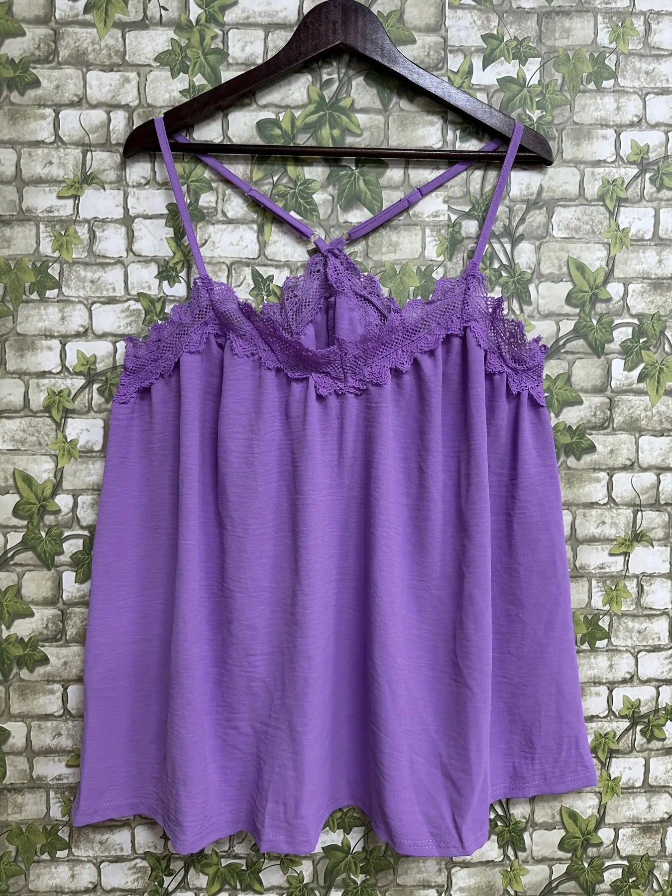 2026 New Summer Sexy Lace Splice V-Neck Tank Top Breathable Slim Fit Cami Tops Holiday Party Base Layer
