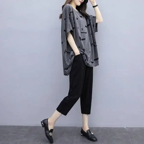 plus Size Summer Outfit Women's Batwing Sleeve Cover Belly Top And Seven Inch Pants Two Piece Set Fashionable plus Size Ensemble