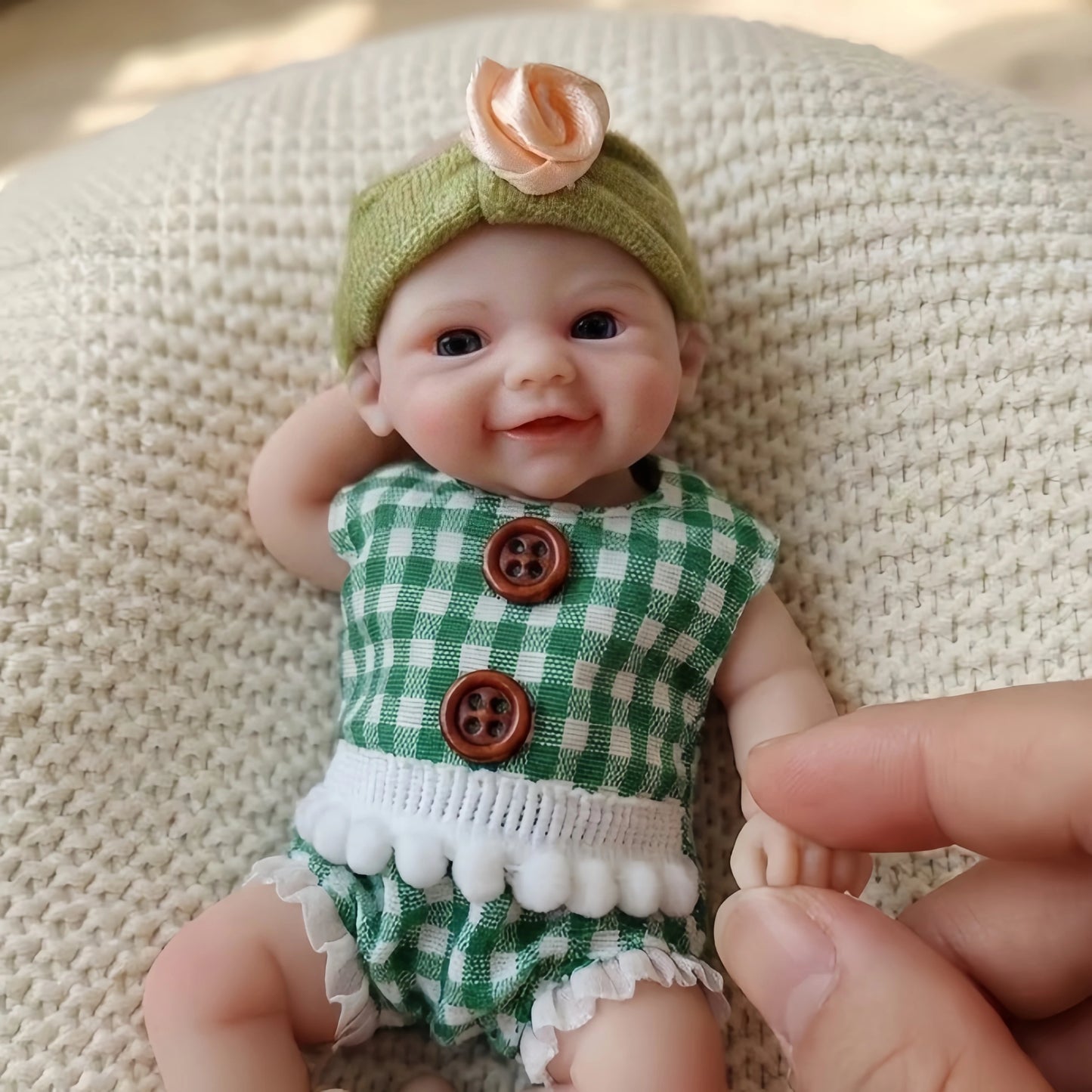 6 Inch/15cm Washable Mini Vivienne Full Silicone Reborn Girl Doll, Painted Realistic Skin, Soft Lifelike Bebe Reborn De Silicona