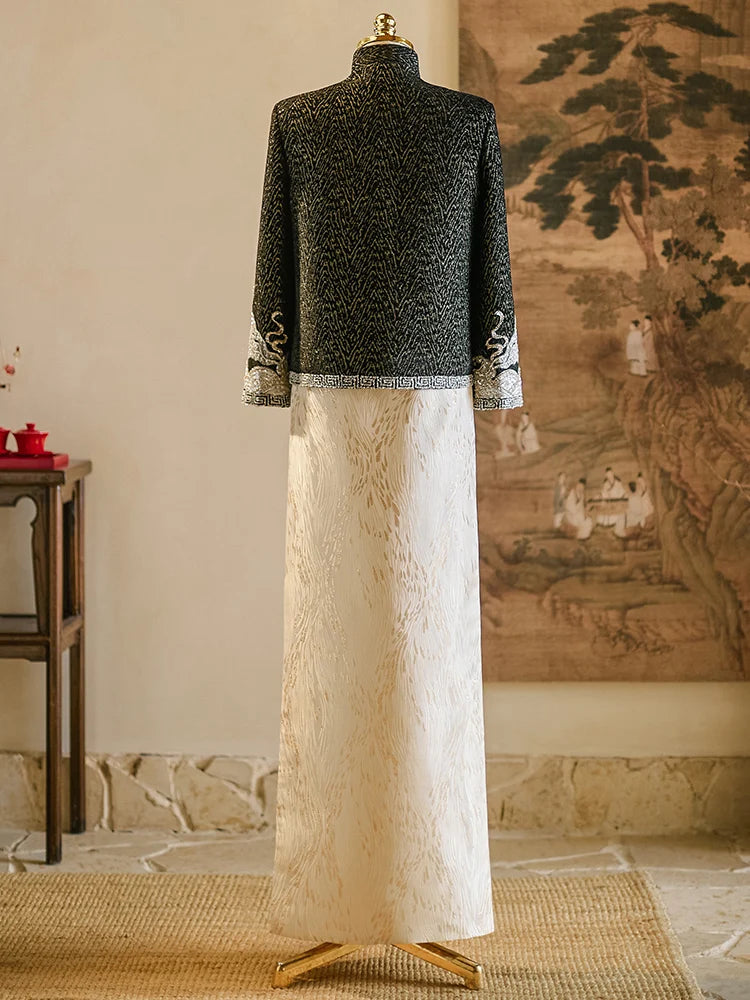 Elegant Long Sleeve Dragon And Phoenix Embroidery Wedding Dress for Men Traditional Chinese Style Stand Collar New Couple Clo...