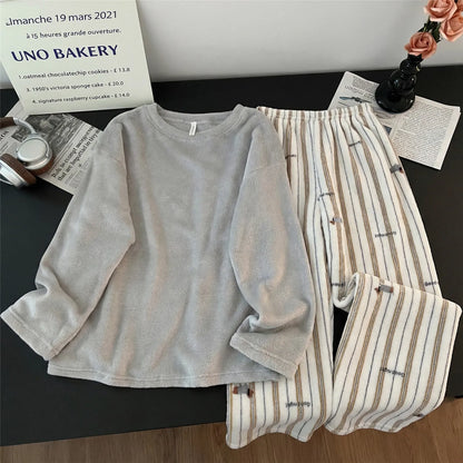 Men's Coral Fleece Pajamas Thickened Flannel Home Clothes Set Casual Loose Fit Autumn Winter Warm Sleepwear round Neck Sweats...