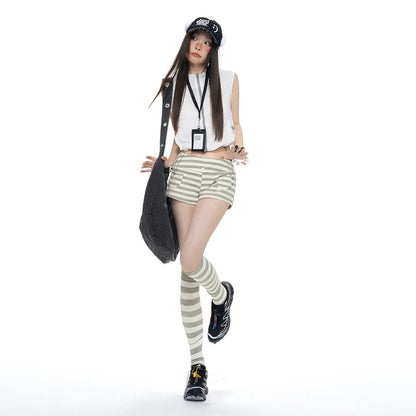 2026 Summer｜American-style Spicy Girl Color-block Striped Low-waist Slimming Outerwear Bermuda Shorts